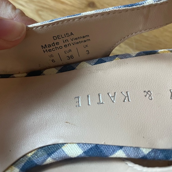 Kelly & Katie heels with Plaid Pattern and Block Wood Heel - Picture 3 of 4